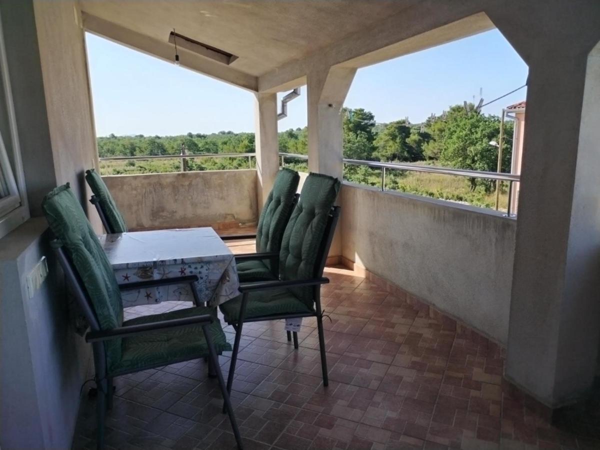 Apartman Kristina Sa Dvije Sobe Biograd Na Moru Dış mekan fotoğraf